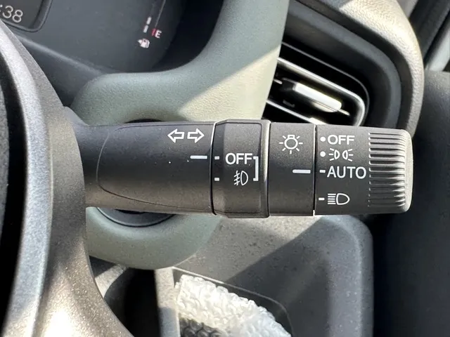 フリード(ホンダ)e：HEVクロスター ６人乗新車見本展示無 23