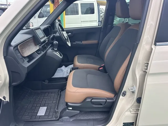 N-ONE(ホンダ)オリジナル スタイルプラスアーバン中古車 3