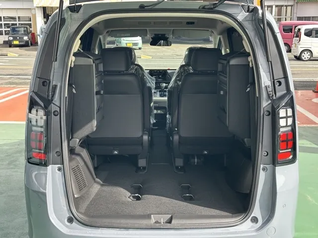 フリード(ホンダ)e：HEV エアー EX ６人乗新車見本展示無 13