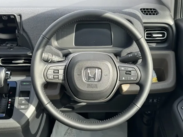 フリード(ホンダ)e：HEV エアー EX ６人乗新車見本展示無 7