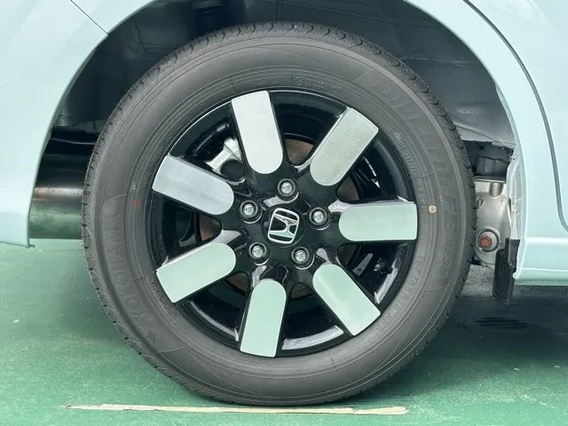 フリード(ホンダ)e：HEV エアー新車見本展示無 15