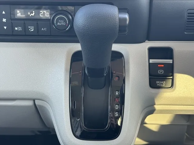 N-BOX(ホンダ)N-BOX コンフォートＰ届出済未使用車 22