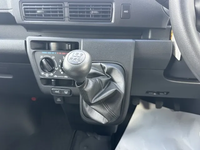 ハイゼット(ダイハツ)クルーズ MT 4WD中古車 17