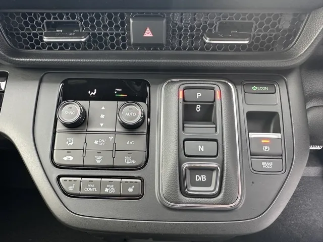 ステップワゴン(ホンダ)e・HEVスパーダ 7人登録済未使用車 23