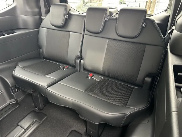 ステップワゴン(ホンダ)e・HEVスパーダ 7人登録済未使用車 6