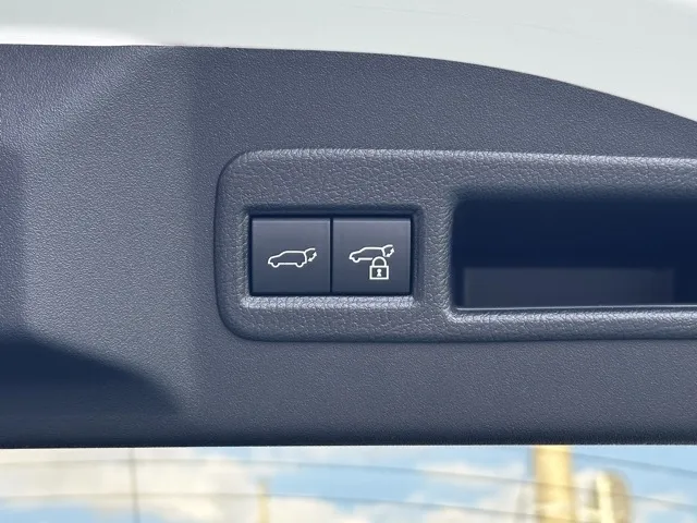 bZ4X(トヨタ)Z中古車 9