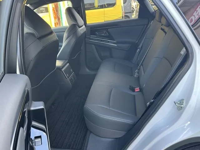 bZ4X(トヨタ)Z中古車 4