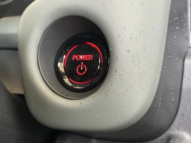 フリード(ホンダ)e：HEVクロスター 5人乗登録済未使用車 19