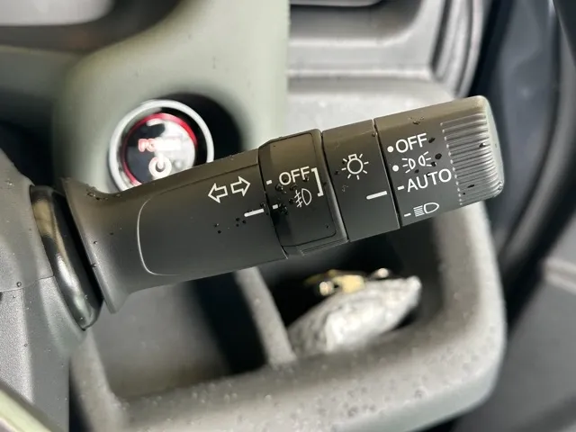 フリード(ホンダ)e：HEVクロスター 5人乗登録済未使用車 20