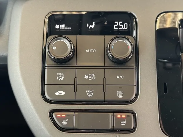 フリード(ホンダ)e：HEVクロスター 5人乗登録済未使用車 22