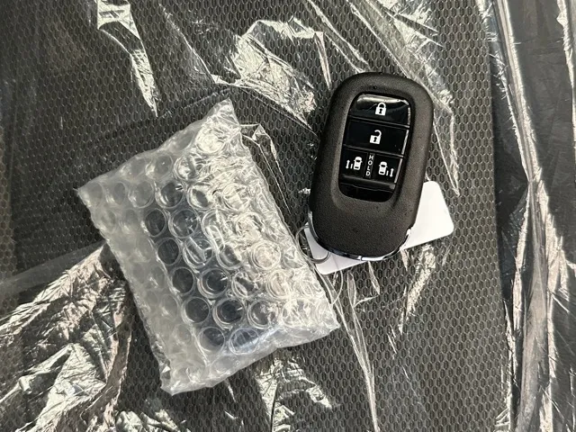 フリード(ホンダ)e：HEVクロスター 5人乗登録済未使用車 27