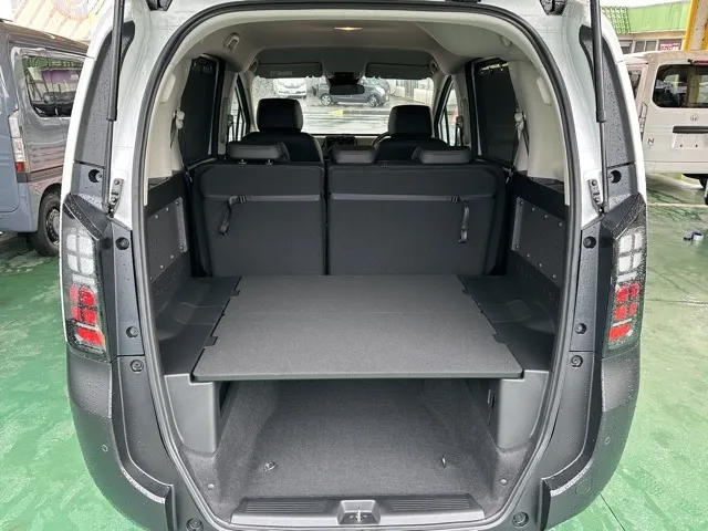 フリード(ホンダ)クロスター 5人乗中古車 9