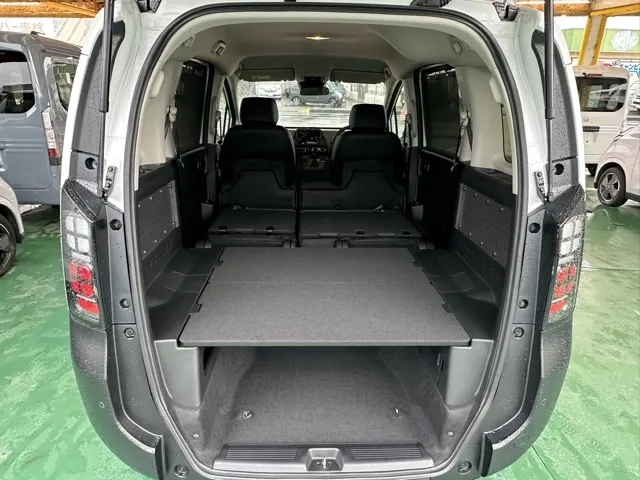 フリード(ホンダ)クロスター 5人乗中古車 10