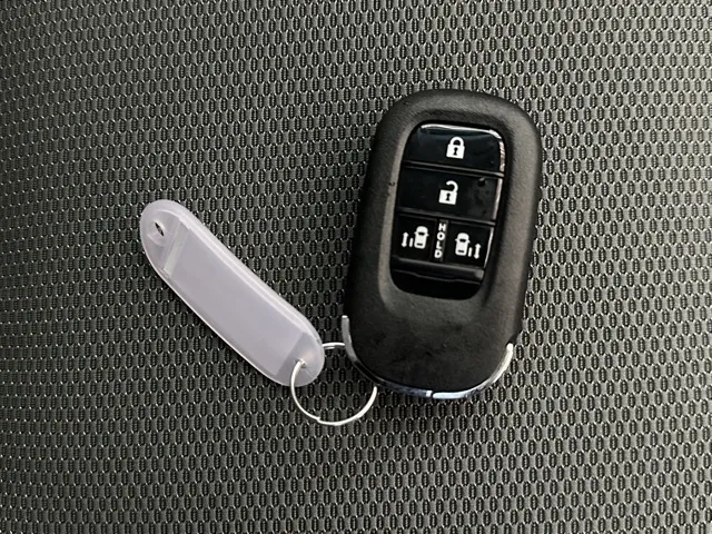 フリード(ホンダ)クロスター 5人乗中古車 27