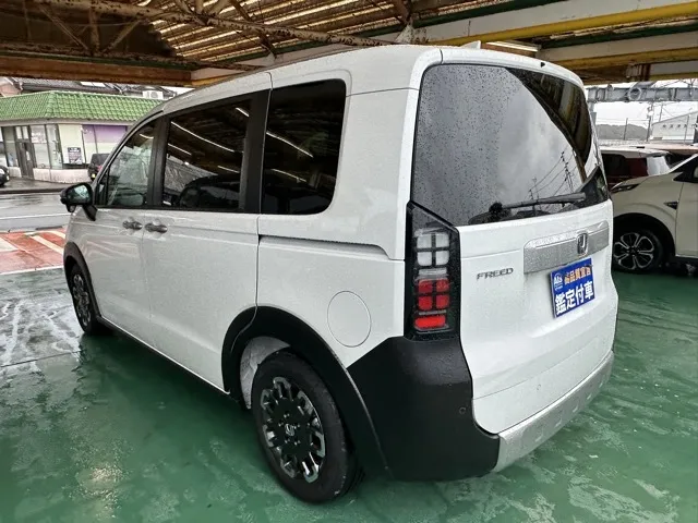 フリード(ホンダ)クロスター 5人乗中古車 2