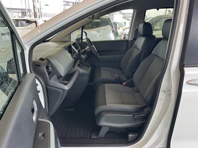 フリード(ホンダ)クロスター 5人乗中古車 3