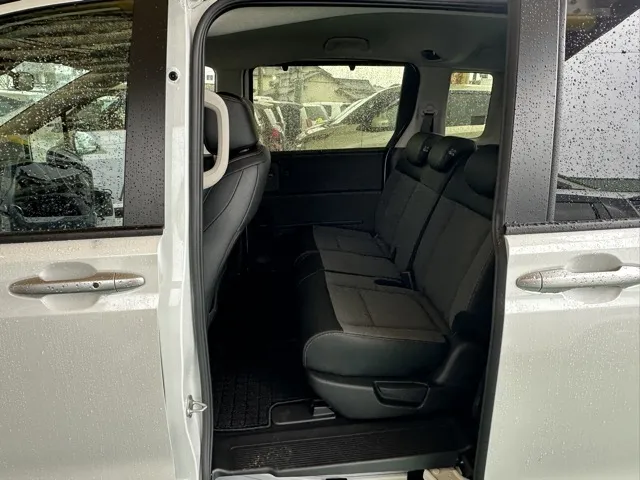 フリード(ホンダ)クロスター 5人乗中古車 4