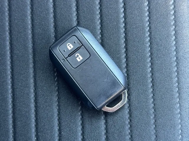 フロンクス(スズキ)ベースグレード新車見本展示無 23