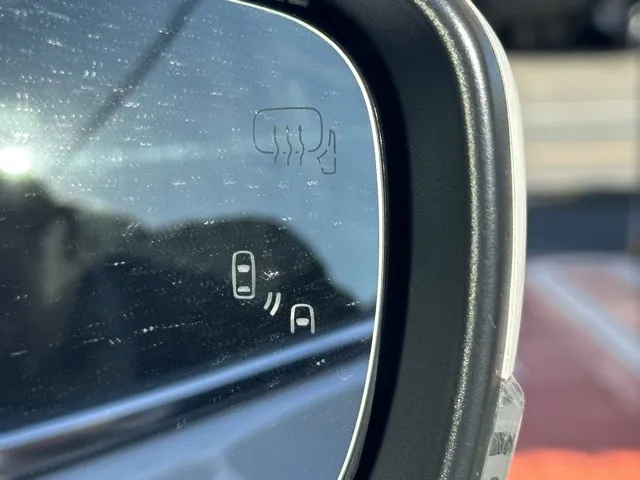 フロンクス(スズキ)ベースグレード新車見本展示無 24