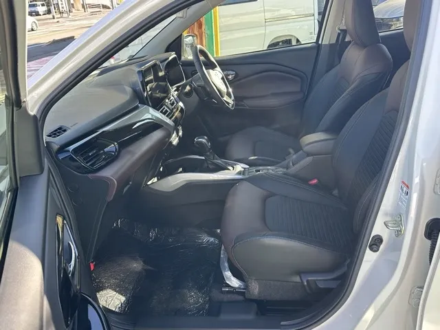 フロンクス(スズキ)ベースグレード新車見本展示無 3