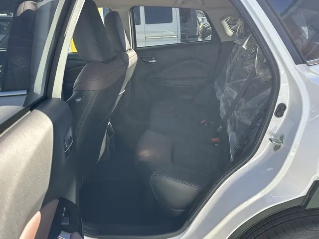 フロンクス(スズキ)ベースグレード新車見本展示無 4