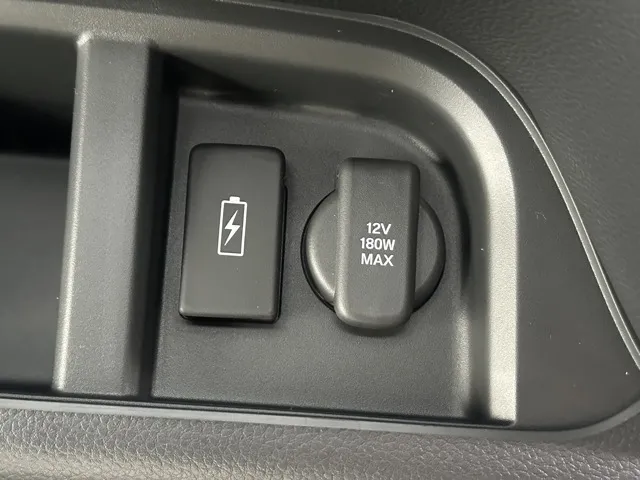 ステップワゴン(ホンダ)スパーダ 7人登録済未使用車 10