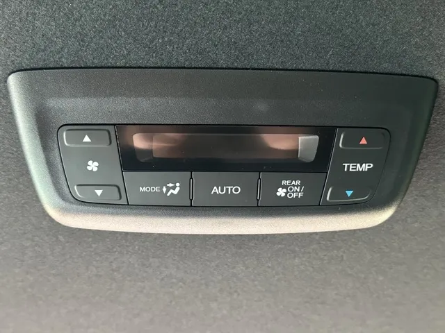 ステップワゴン(ホンダ)スパーダ 7人登録済未使用車 12