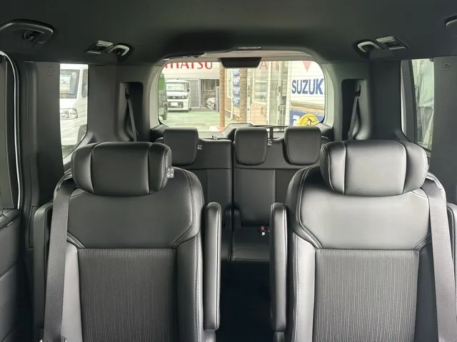 ステップワゴン(ホンダ)スパーダ 7人登録済未使用車 13
