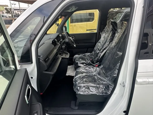 ステップワゴン(ホンダ)スパーダ 7人登録済未使用車 3