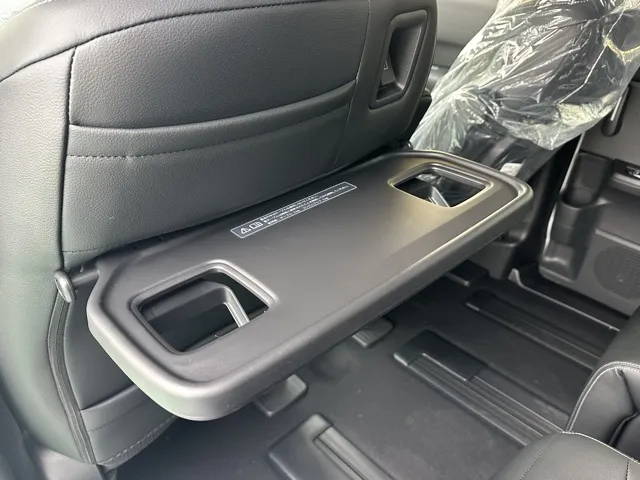 ステップワゴン(ホンダ)スパーダ 7人登録済未使用車 8
