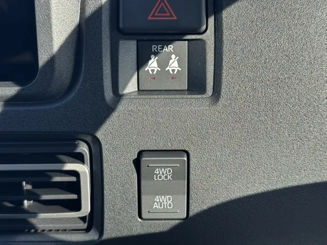 アトレー(ダイハツ)デッキバン AT 4WD届出済未使用車 17