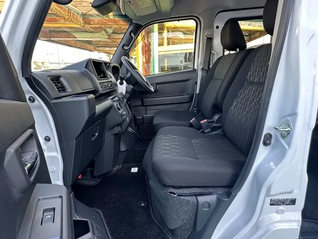 アトレー(ダイハツ)Ｘ届出済未使用車 3