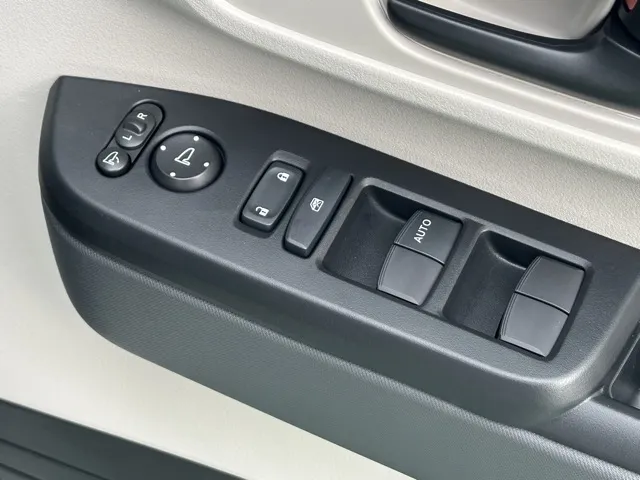 N-BOX(ホンダ)N-BOX コンフォートＰ届出済未使用車 14