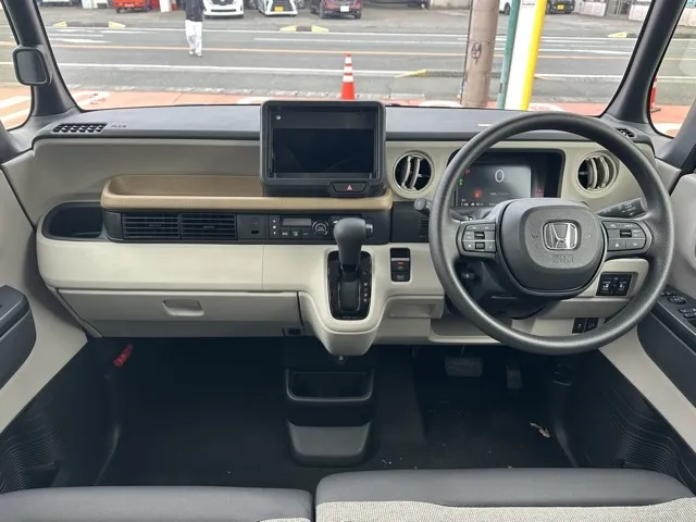 N-BOX(ホンダ)N-BOX コンフォートＰ届出済未使用車 7