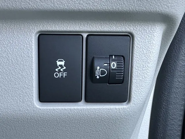 N-BOX(ホンダ)N-BOX コンフォートＰ届出済未使用車 17