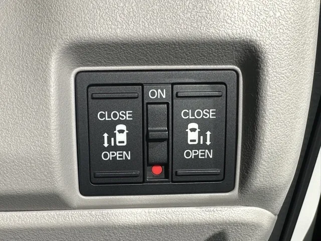 N-BOX(ホンダ)N-BOX コンフォートＰ届出済未使用車 15