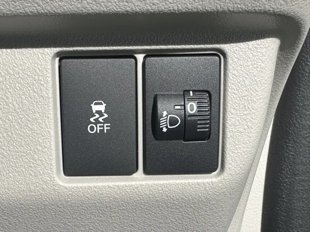 N-BOX(ホンダ)N-BOX コンフォートＰ届出済未使用車 16