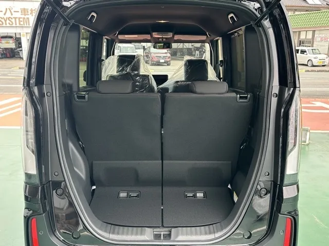 N-BOX(ホンダ)N-BOXカスタム届出済未使用車 9