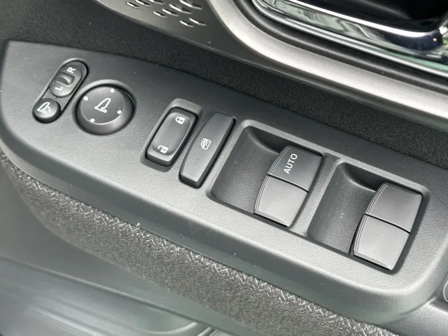 N-BOX(ホンダ)N-BOXカスタム届出済未使用車 13