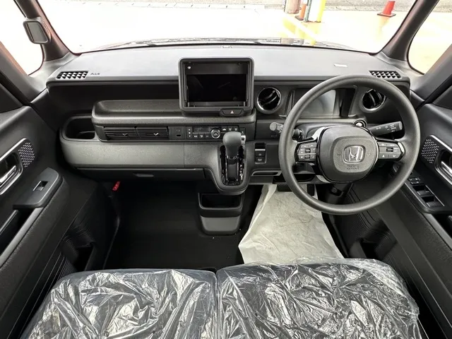 N-BOX(ホンダ)N-BOXカスタム届出済未使用車 4
