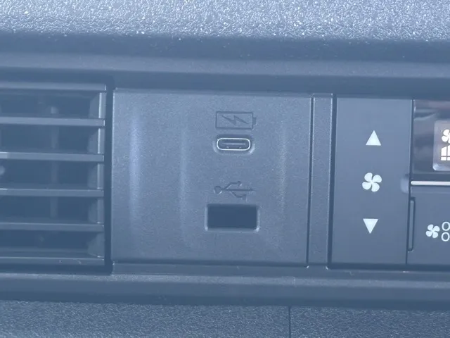 N-BOX(ホンダ)N-BOXカスタム 両側PSD届出済未使用車 23