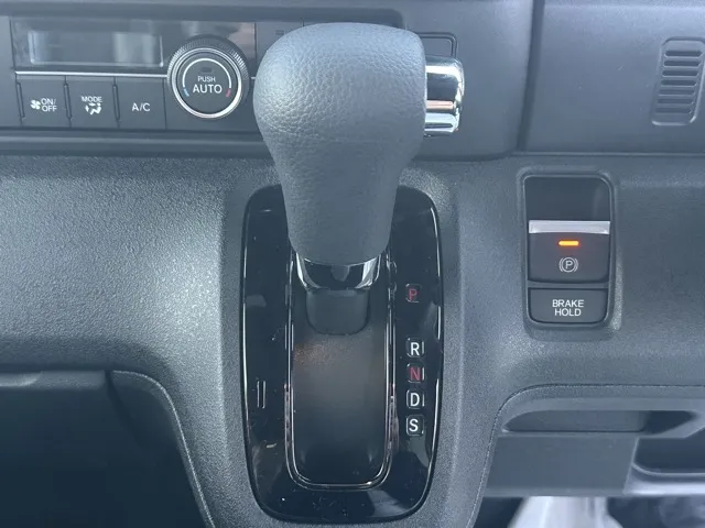 N-BOX(ホンダ)N-BOXカスタム 両側PSD届出済未使用車 25