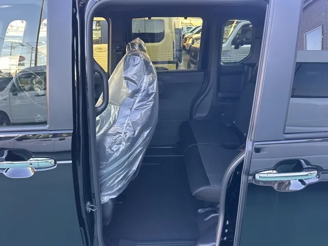 N-BOX(ホンダ)N-BOXカスタム 両側PSD届出済未使用車 4