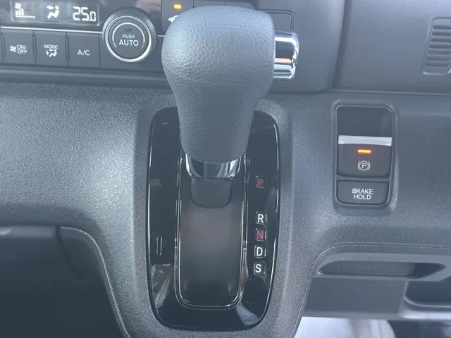 N-BOX(ホンダ)N-BOXカスタムターボ届出済未使用車 25