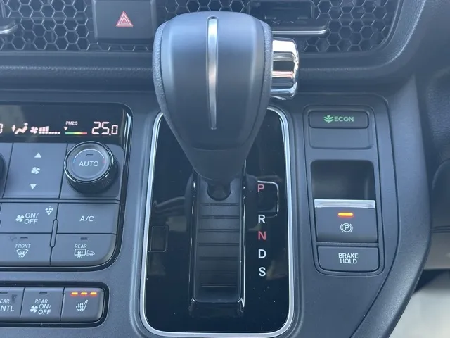 ステップワゴン(ホンダ)スパーダ 7人登録済未使用車 25