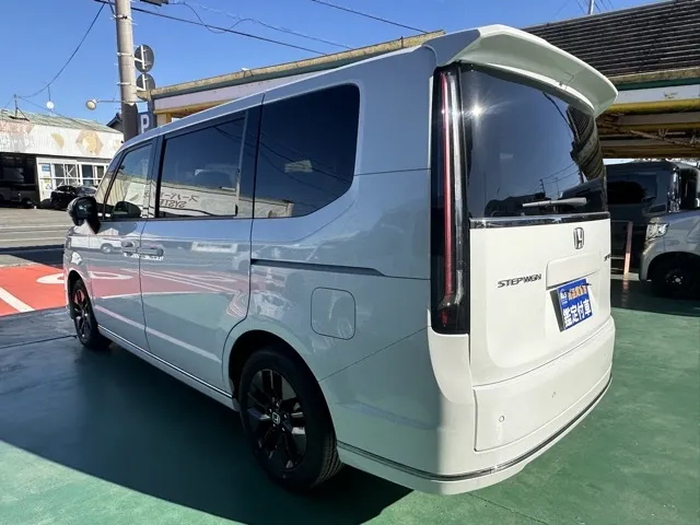 ステップワゴン(ホンダ)スパーダ 7人登録済未使用車 2