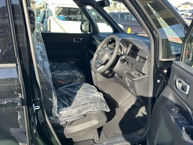 ステップワゴン(ホンダ)スパーダ 7人登録済未使用車 18