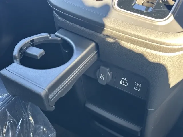 ステップワゴン(ホンダ)スパーダ 7人登録済未使用車 24