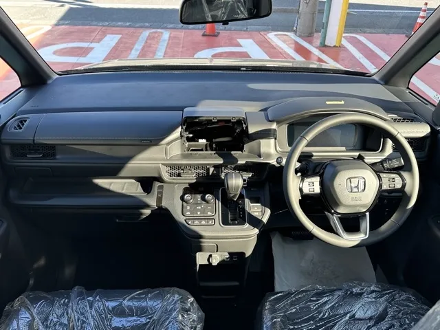 ステップワゴン(ホンダ)スパーダ 7人登録済未使用車 6