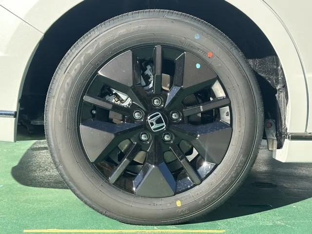 ステップワゴン(ホンダ)スパーダ 7人登録済未使用車 15